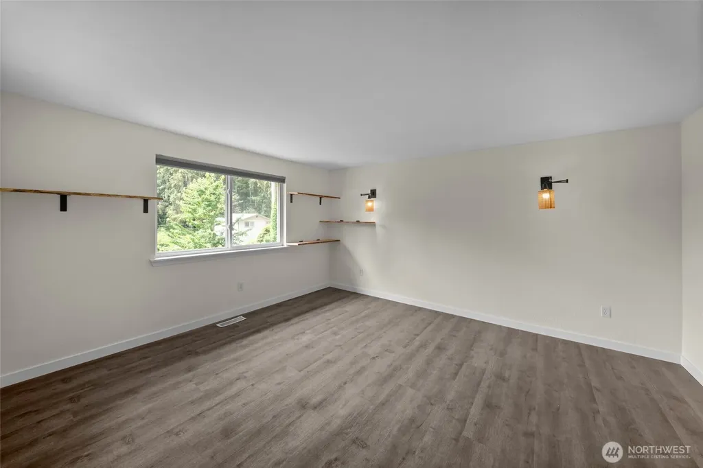 9320 31 Street E Edgewood WA 98371