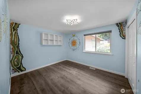 9320 31 Street E Edgewood WA 98371