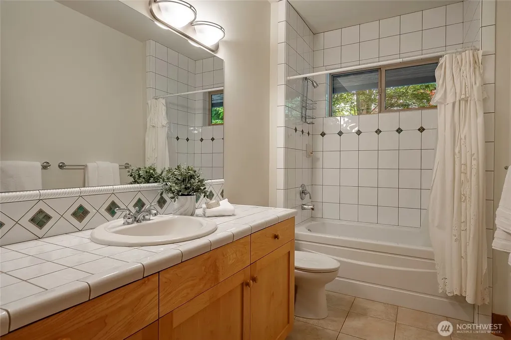 5454 Puffin Place Blaine WA 98230
