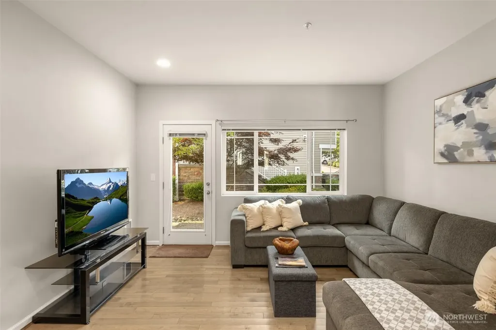 15720 Manor Way Lynnwood WA 98087