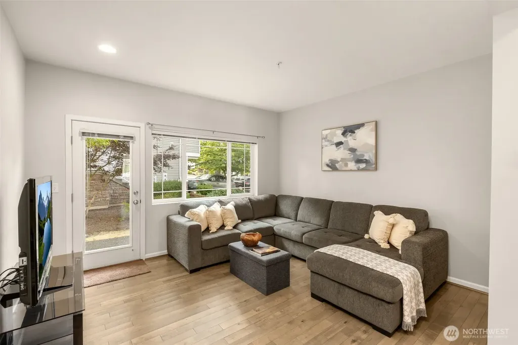 15720 Manor Way Lynnwood WA 98087