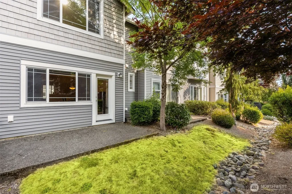 15720 Manor Way Lynnwood WA 98087