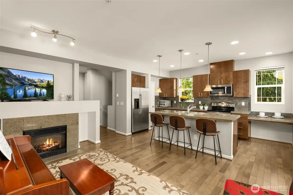 15720 Manor Way Lynnwood WA 98087