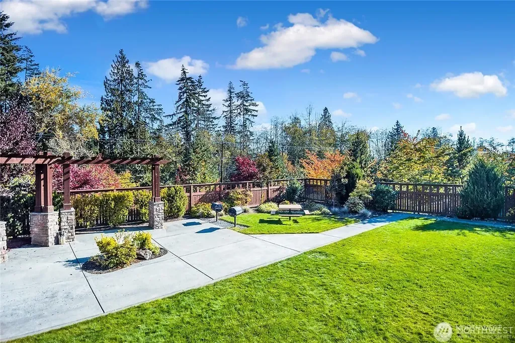 15720 Manor Way Lynnwood WA 98087