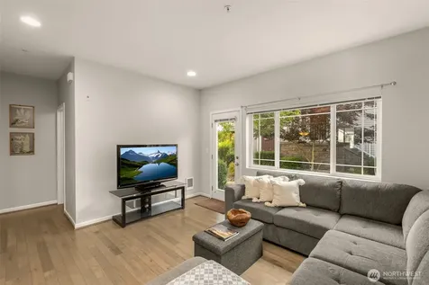 15720 Manor Way Lynnwood WA 98087