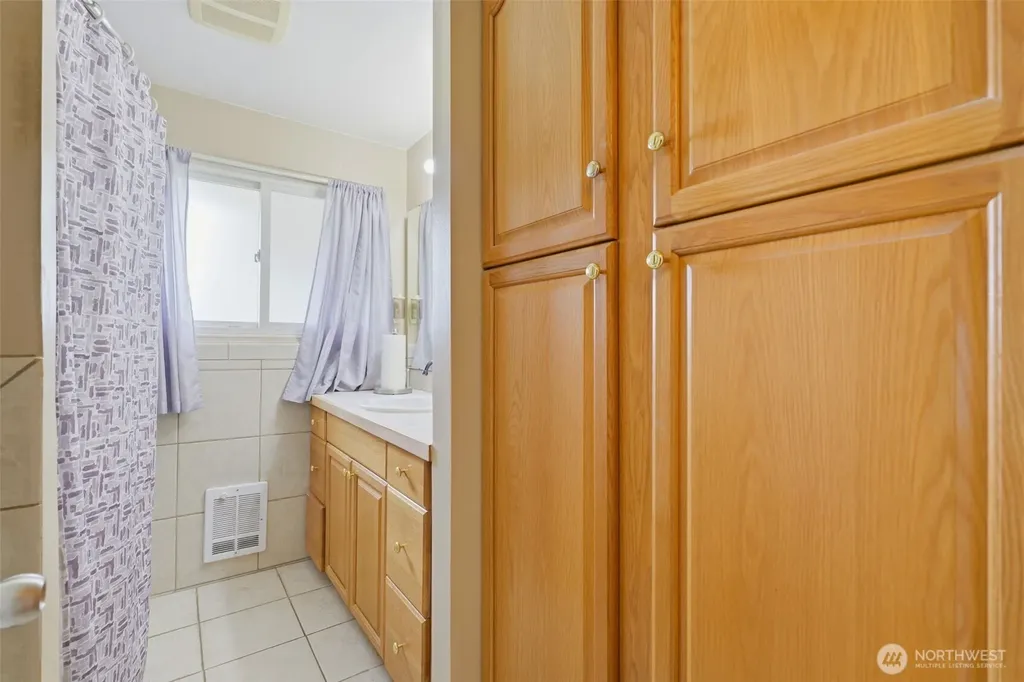 3707 128th Street E Tacoma WA 98446