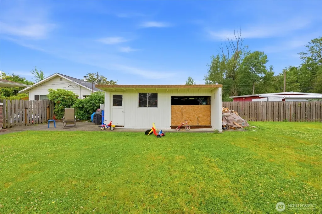3707 128th Street E Tacoma WA 98446