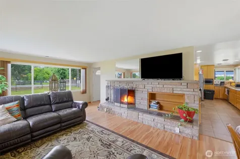 3707 128th Street E Tacoma WA 98446