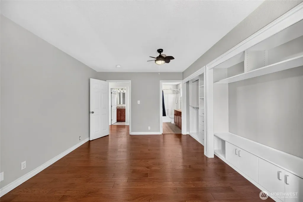 6704 23rd Avenue SW Seattle WA 98106