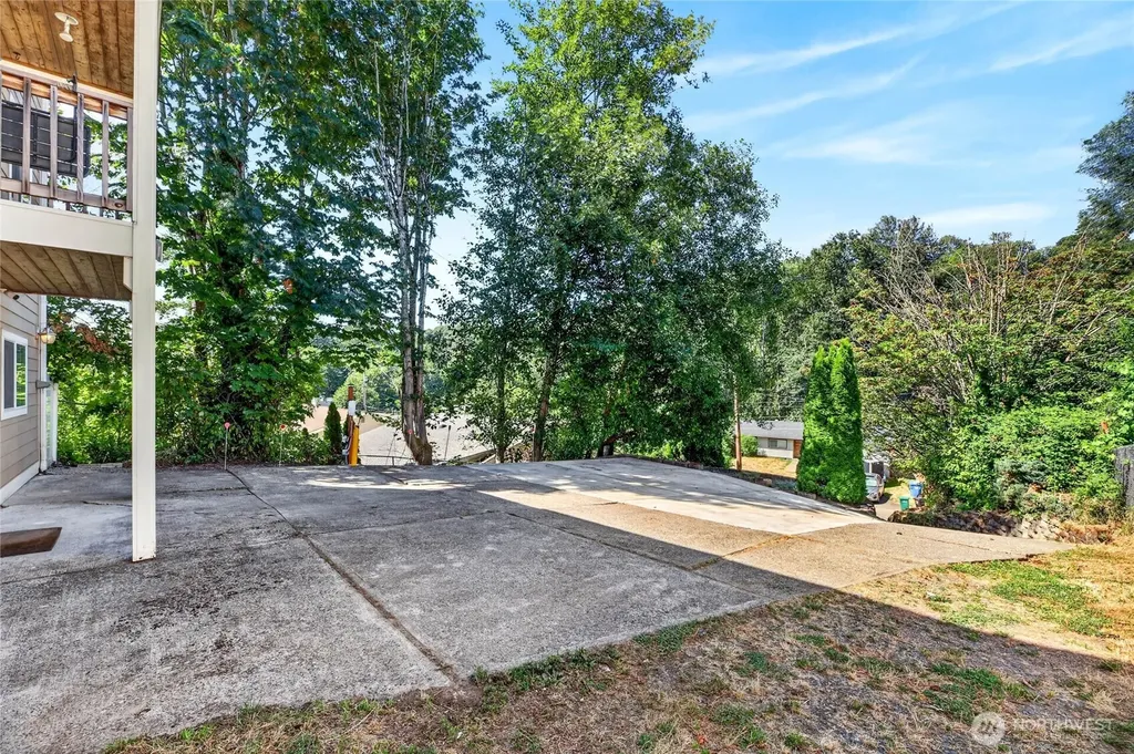 6704 23rd Avenue SW Seattle WA 98106