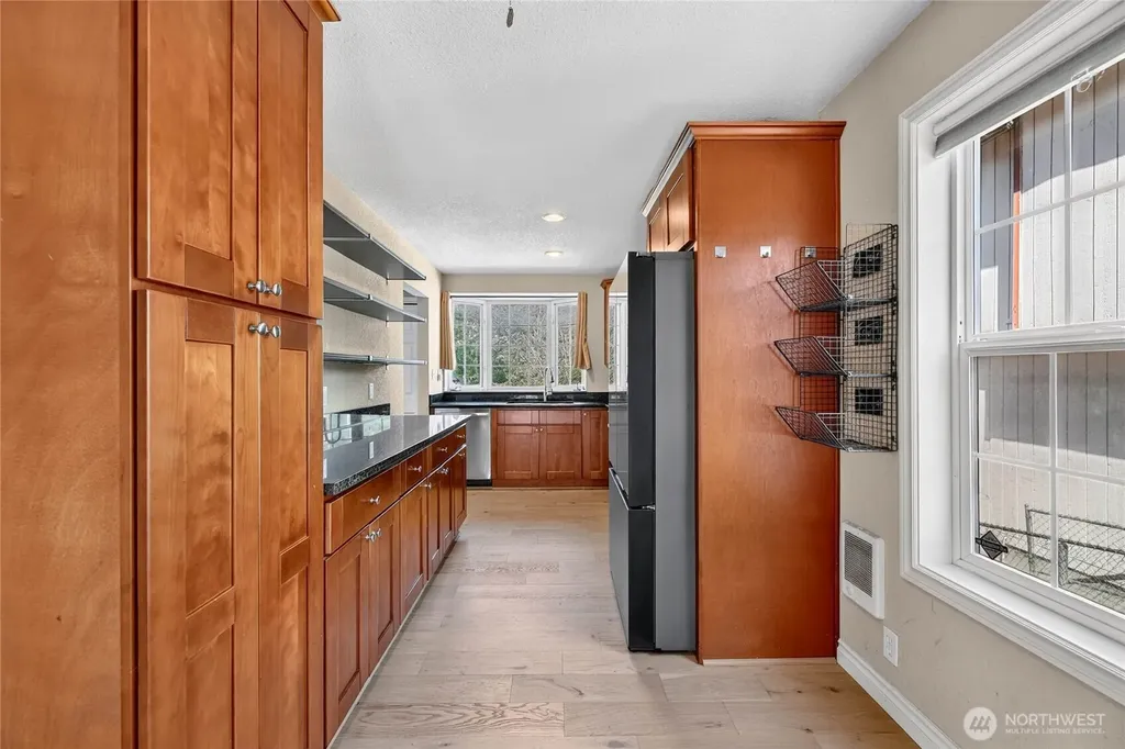 6704 23rd Avenue SW Seattle WA 98106
