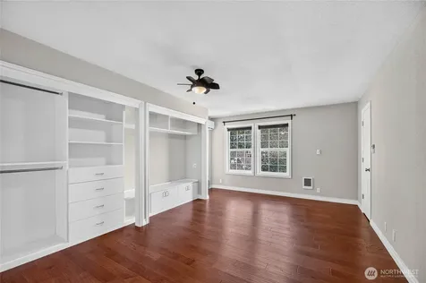 6704 23rd Avenue SW Seattle WA 98106