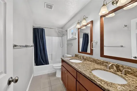 6704 23rd Avenue SW Seattle WA 98106