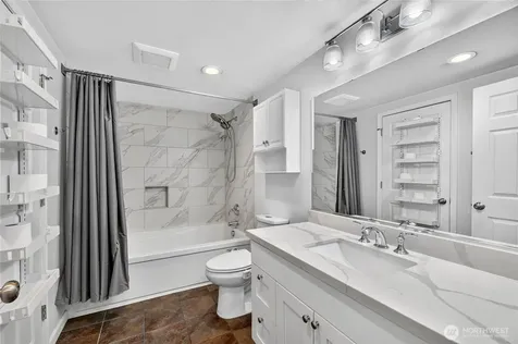 6704 23rd Avenue SW Seattle WA 98106