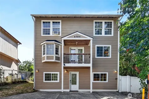 6704 23rd Avenue SW Seattle WA 98106