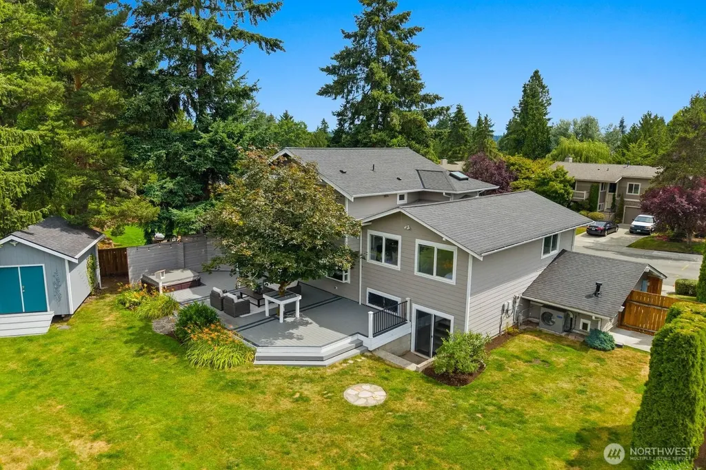7523 141st Avenue NE Redmond WA 98052