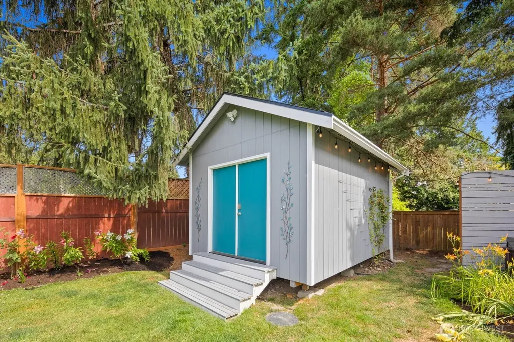 7523 141st Avenue NE Redmond WA 98052