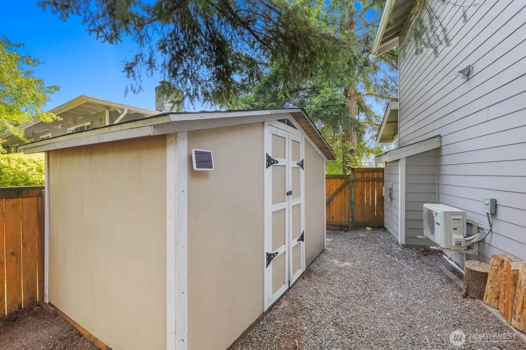 7523 141st Avenue NE Redmond WA 98052