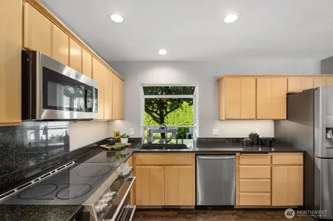 7523 141st Avenue NE Redmond WA 98052