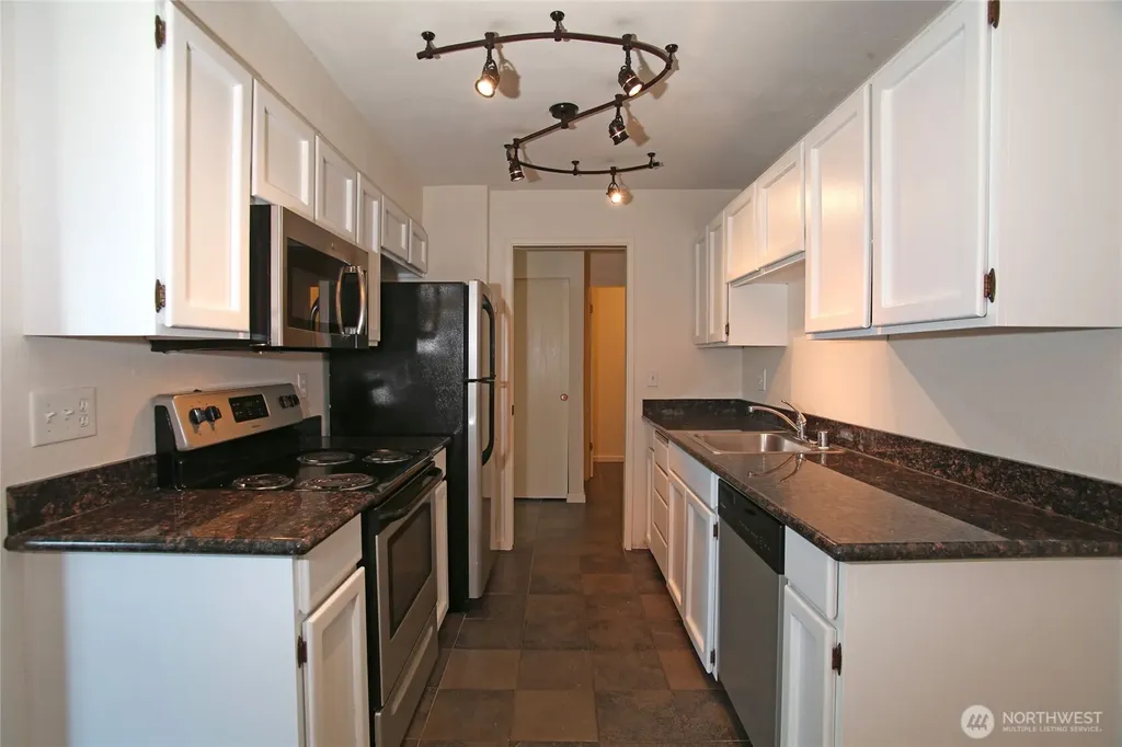5631 California Avenue SW Seattle WA 98136