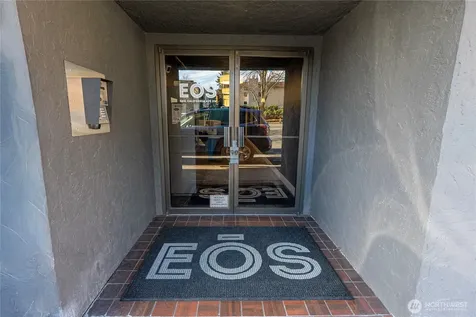 5631 California Avenue SW Seattle WA 98136