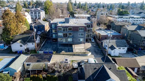 5631 California Avenue SW Seattle WA 98136