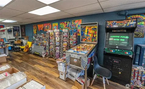 5631 California Avenue SW Seattle WA 98136