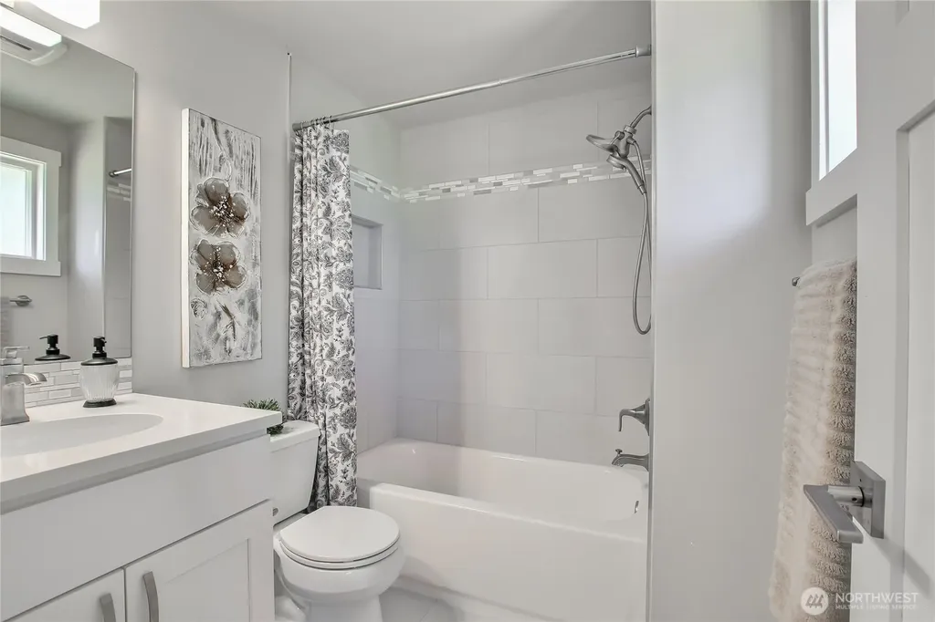 2025 Edmonds Avenue NE Renton WA 98056
