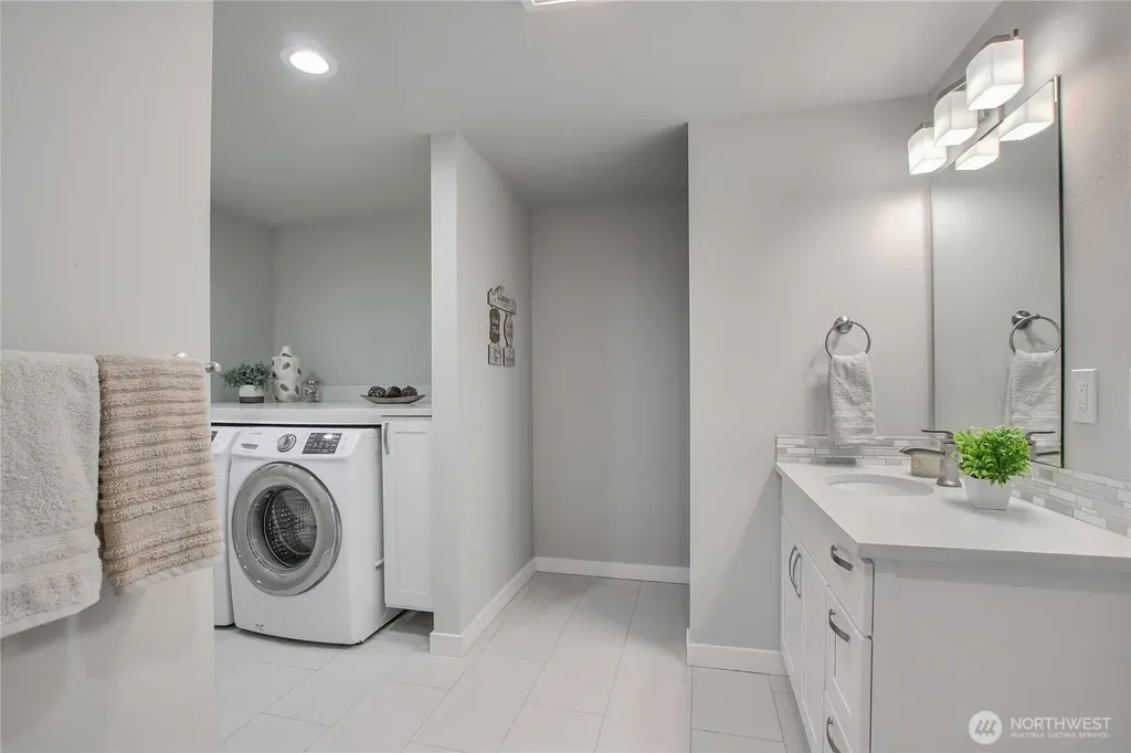 2025 Edmonds Avenue NE Renton WA 98056