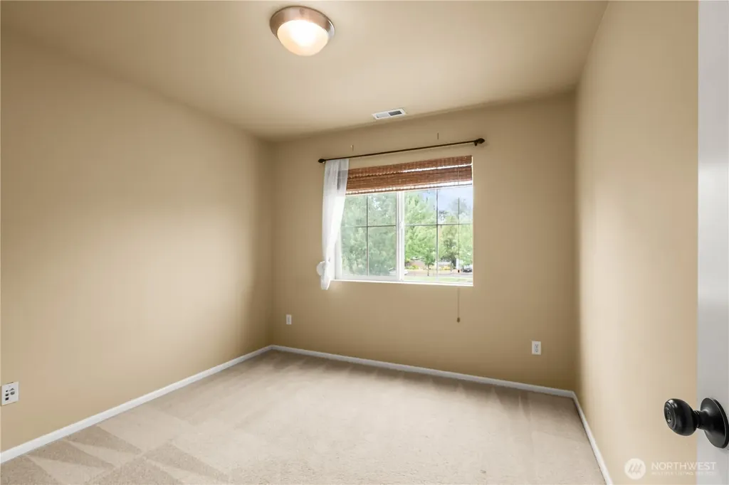 3857 Tribute Circle E Fife WA 98424