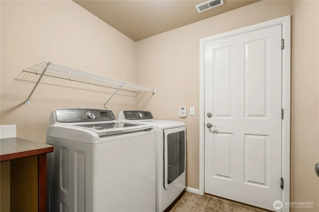 3857 Tribute Circle E Fife WA 98424