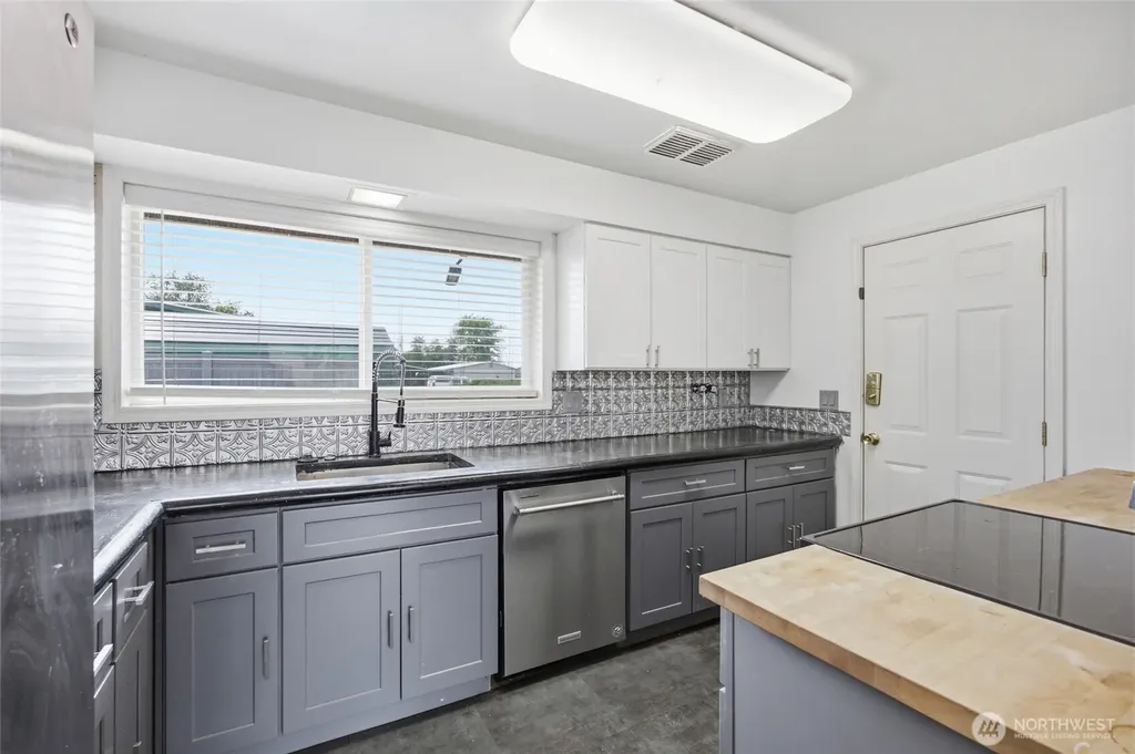 410 Loring Drive Moses Lake WA 98837