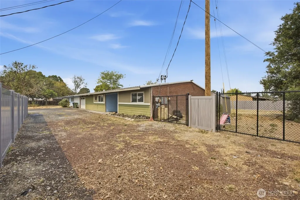 410 Loring Drive Moses Lake WA 98837