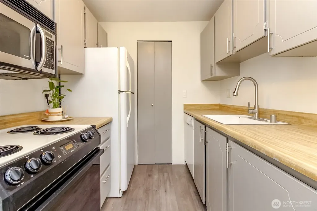 15280 Macadam Road S Tukwila WA 98188