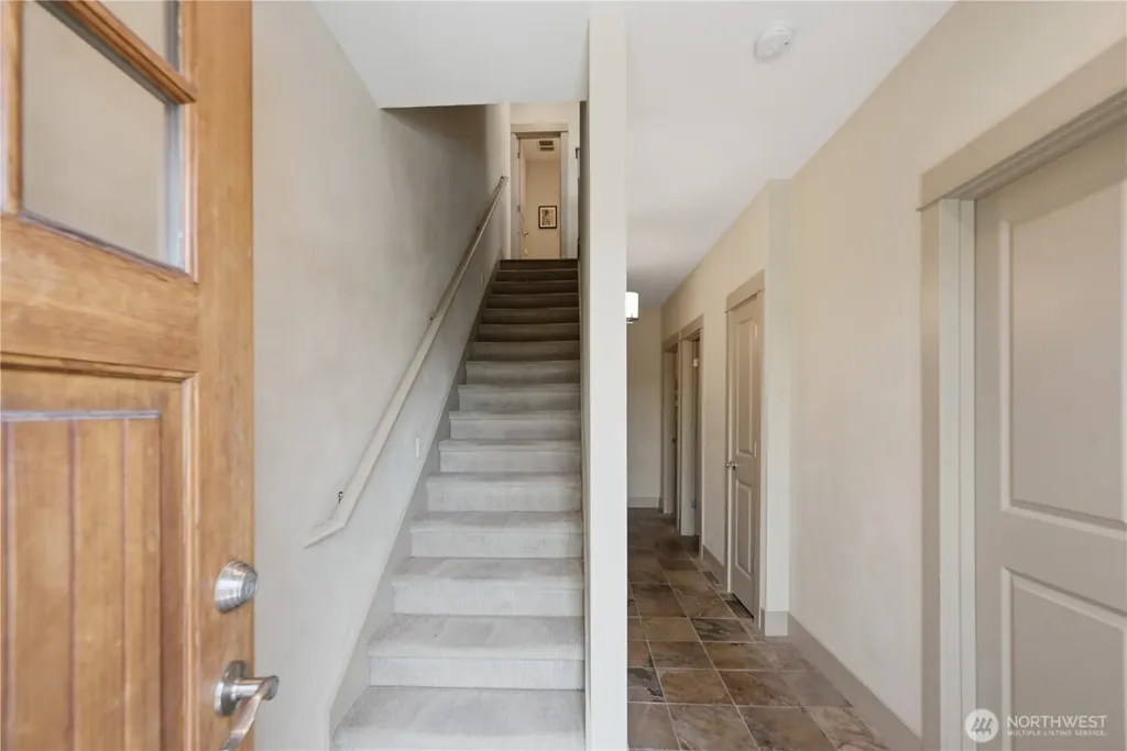 2540 14th Avenue W Seattle WA 98119