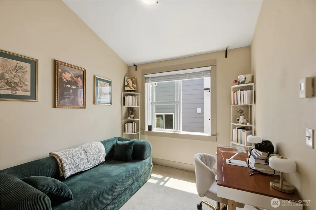2540 14th Avenue W Seattle WA 98119
