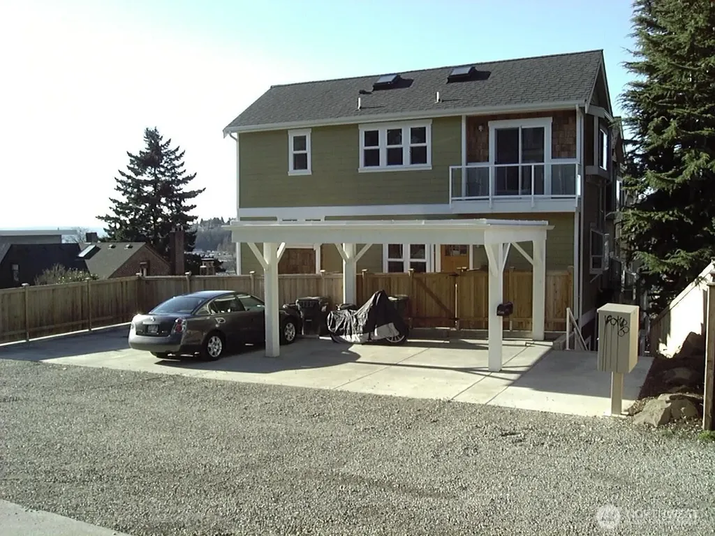 2540 14th Avenue W Seattle WA 98119