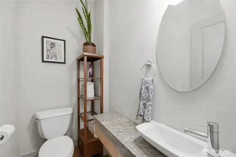 2540 14th Avenue W Seattle WA 98119