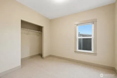 2540 14th Avenue W Seattle WA 98119