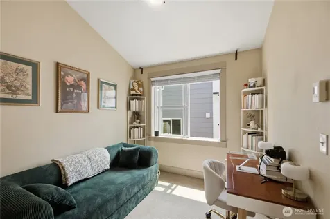 2540 14th Avenue W Seattle WA 98119