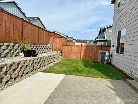 8409 52nd St NE Marysville WA 98270