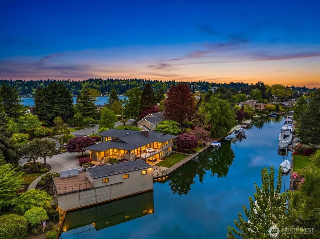 61 Cascade Key Bellevue WA 98006