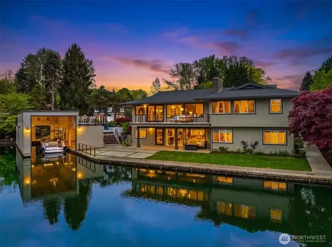 61 Cascade Key Bellevue WA 98006