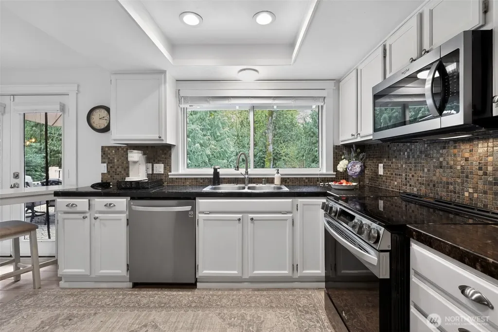 20009 SE 20th Place Sammamish WA 98075