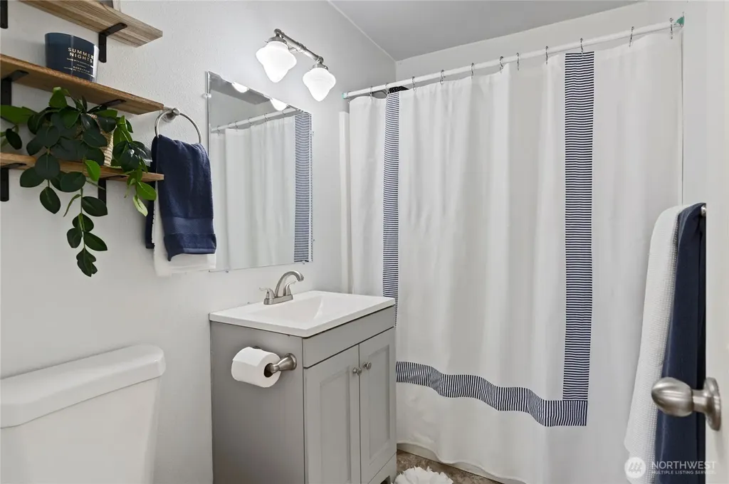 124 Tule Lake Road E Tacoma WA 98445