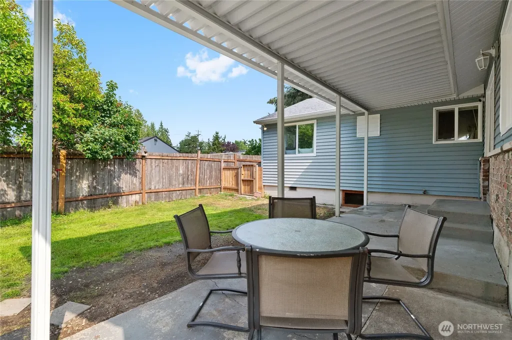 124 Tule Lake Road E Tacoma WA 98445