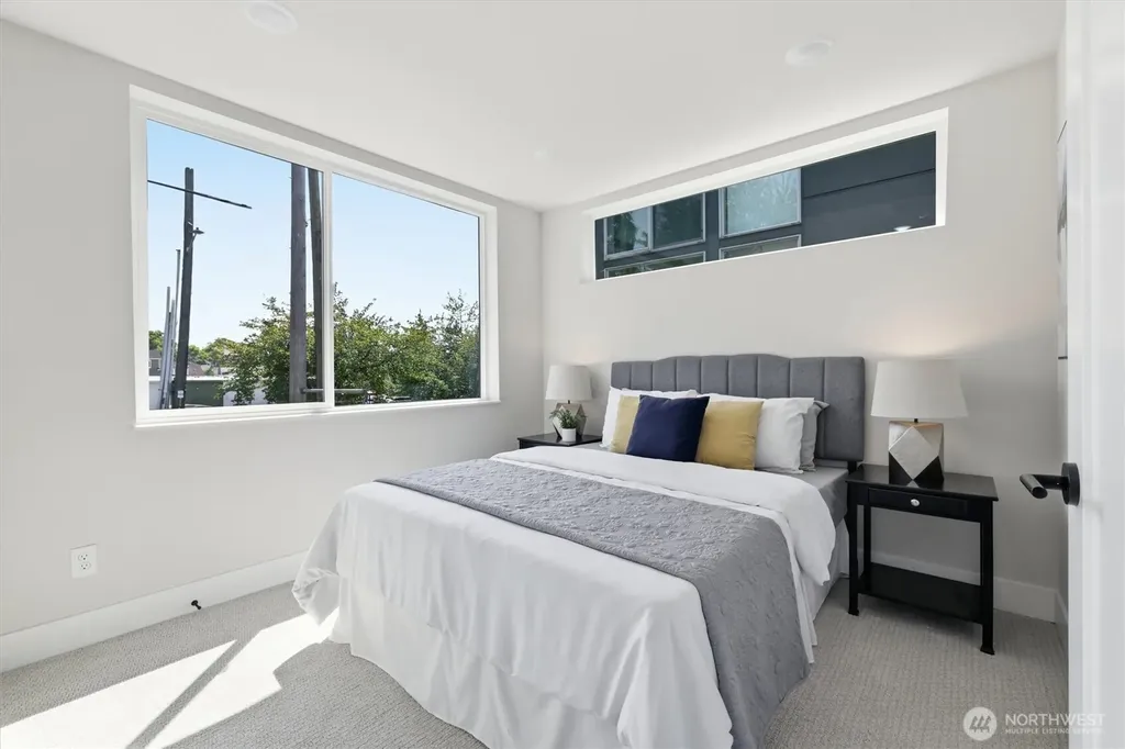 1407 29th Avenue Seattle WA 98122