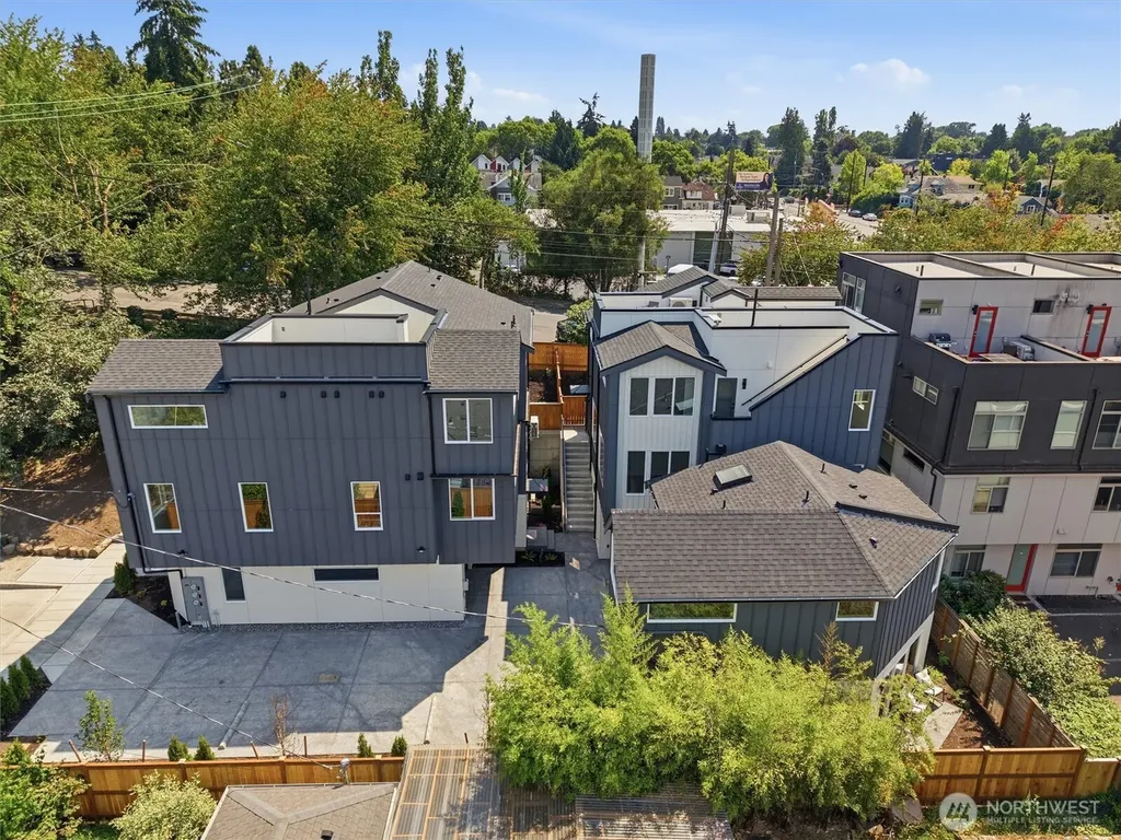 1407 29th Avenue Seattle WA 98122