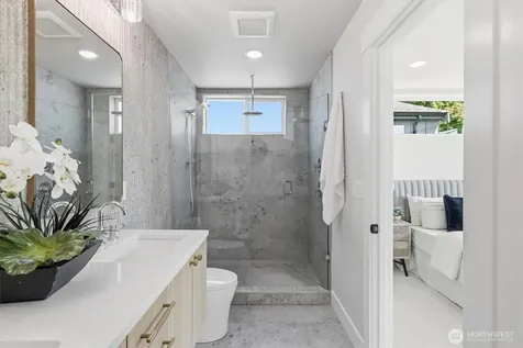 1407 29th Avenue Seattle WA 98122