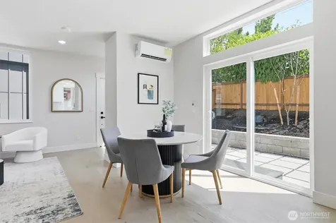 1407 29th Avenue Seattle WA 98122